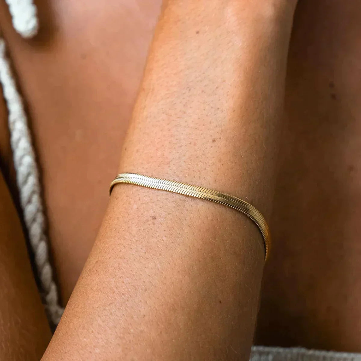 Armbånd Stella i form av et fiskebein